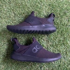 all black slide on adidas